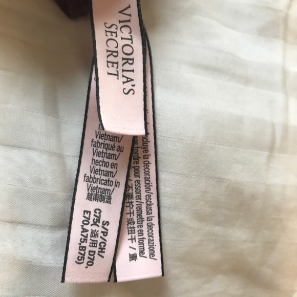 Victoria Secret bralette - Picture 3 of 4